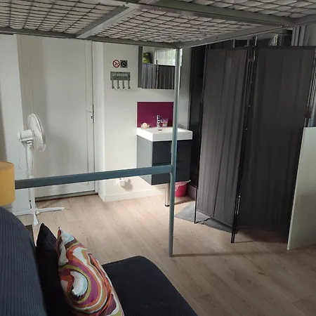 Meublé 1 Pièce Entièrement équipé Sans Cloisons Séparatives Appartement *