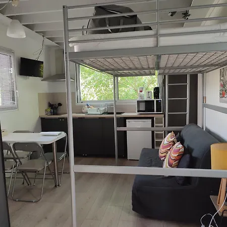 Apartament Meuble 1 Piece Entierement Equipe Sans Cloisons Separatives Chavagnes-en-Paillers