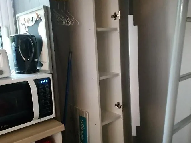 Meuble 1 Piece Entierement Equipe Sans Cloisons Separatives Appartement Chavagnes-en-Paillers